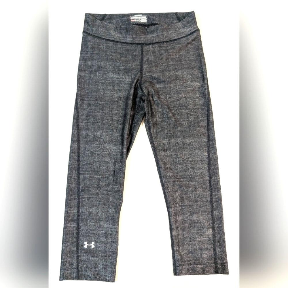 UNDER ARMOUR, Heat Gear, Crop Compression Leggings, Size Medium, EUC